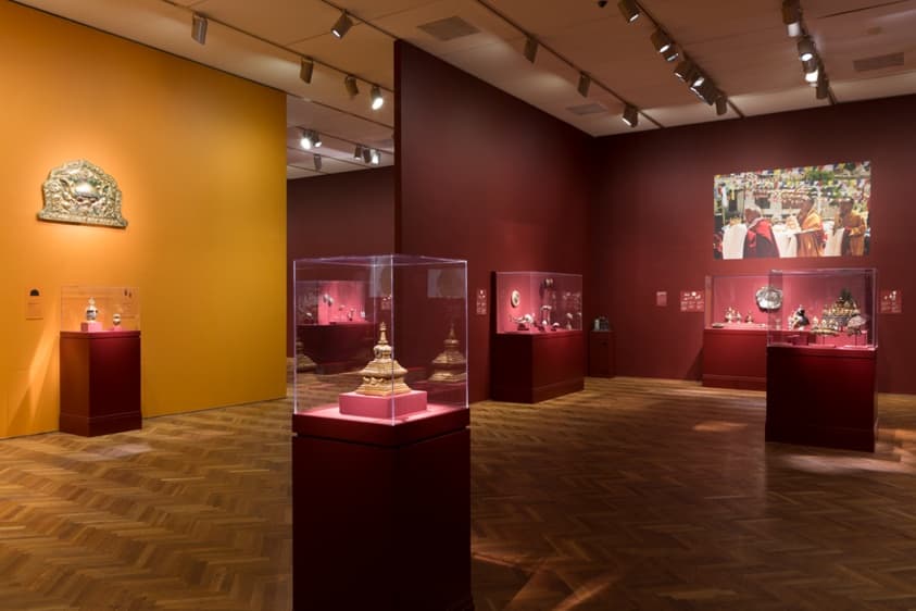 b0d09039-9faa-239f-b4c0-ea778d7772fd